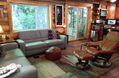Marshall Cabin | Riverside Serenity: Modern Log Cabin on a Private Trout Stream