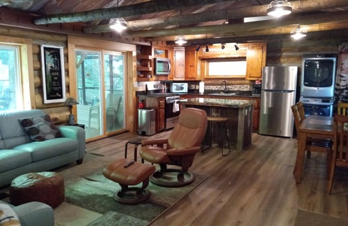 Marshall Cabin | Riverside Serenity: Modern Log Cabin on a Private Trout Stream
