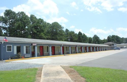 Troy Hotel | Roadway Inn Troy