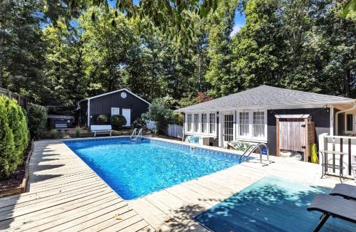 Chapel Hill House | Robin's Rest home