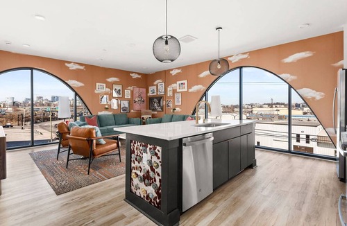 Nashville Apartment | Rodeo Retreat at Neo ~ New Penthouse ~ 1 Mile to Downtown/Broadway ~ 5 Beds ~ Gym ~ Outdoor Space