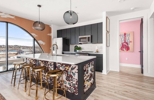 Nashville Apartment | Rodeo Retreat at Neo ~ New Penthouse ~ 1 Mile to Downtown/Broadway ~ 5 Beds ~ Gym ~ Outdoor Space