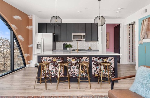 Nashville Apartment | Rodeo Retreat at Neo ~ New Penthouse ~ 1 Mile to Downtown/Broadway ~ 5 Beds ~ Gym ~ Outdoor Space
