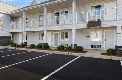 East Forest Hotel | Rodeway Inn Charlotte Independence Blvd