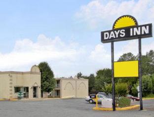 Concord Hotel | Rodeway Inn Concord - Kannapolis