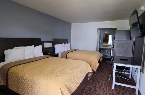 Concord Hotel | Rodeway Inn Concord - Kannapolis