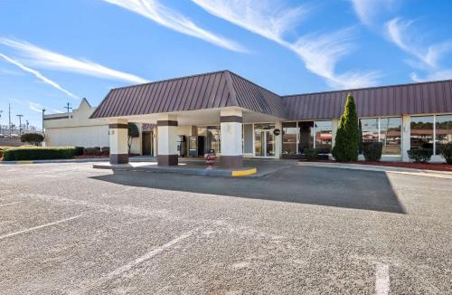 Monroe Hotel | Rodeway Inn Monroe