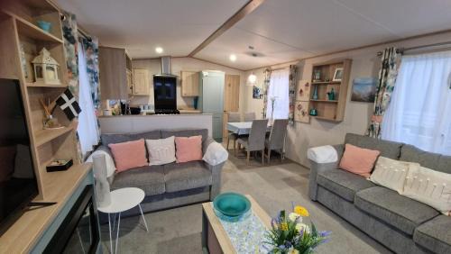 Grampound Resort | Roecliff