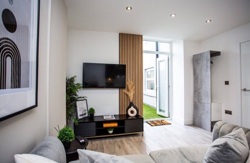 Roker Apartment | *Roker Sea Front* Entire Modern One Bed Apartment
