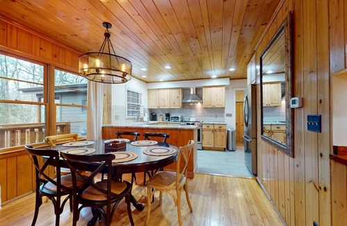 Highlands Hills Cabin | Rolling Acres Bungalow | Screened Deck & Separate Downstairs Studio