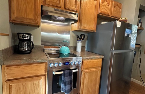 Apple Ridge Cottage | Romantic & Secluded! Blowing Rock, Views, Hot tub - The Secret Shack
