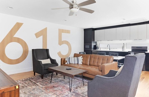 Talbot's Corner House | Rooftop Lounge ~ Sleeps 12 ~4 bed