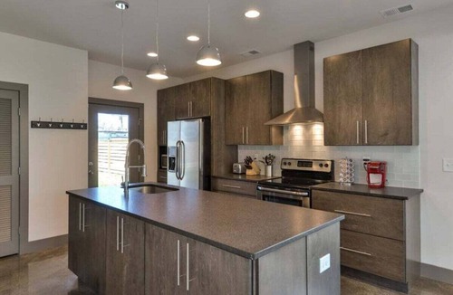 Chestnut Hill House | Rooftop Views & Hot Tub Near Downtown