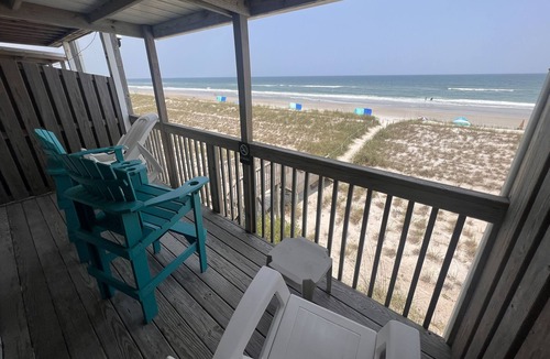 Topsail Beach Hotel | Room#309 Standard 2 Queen Beds Pets Yes