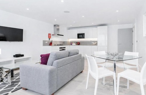 Ealing Apartment | Roomspace Serviced Apartments- Walpole Court
