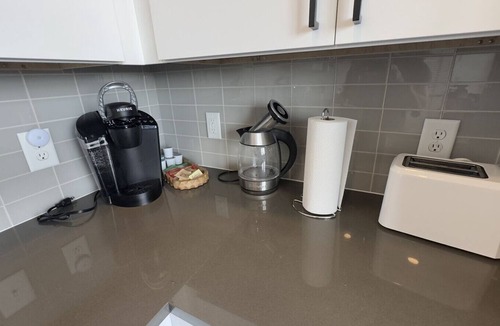 South Richmond Apartment | Root & Bloom - 2bd/2ba