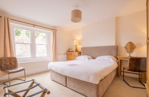 Hinton Charterhouse Bed & Breakfast | Rose And Crown