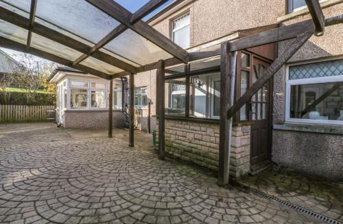 Lydney House | Rose Cottage