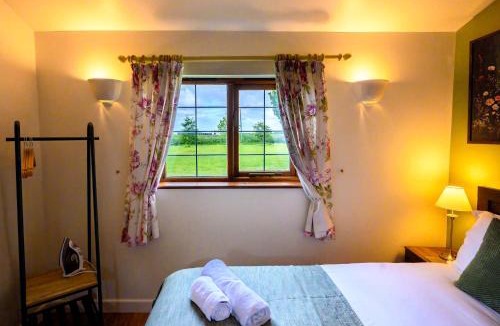 Staple Hill Hotel | Rose - Delightful Stables Conversion By STAE-Homes