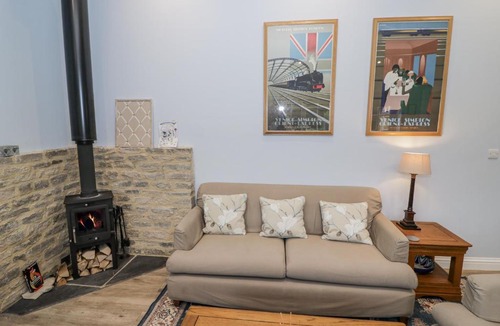 Black Bourton House | Rose Stables