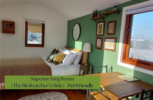 Guisborough Cabin | Roseberry Retreat, Shepherd's Huts with Hot Tub