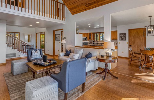 Highlands Hills House | Rosie's Ridge | Sunset View | Highlands, NC | (NEW) Booking Winter 2022!