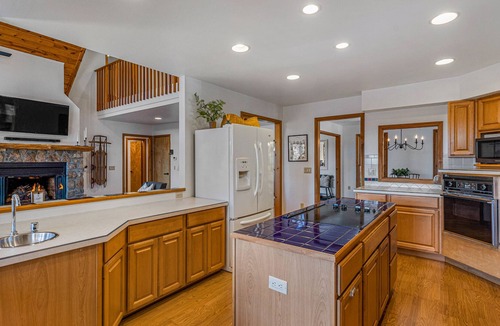 Highlands Hills House | Rosie's Ridge | Sunset View | Highlands, NC | (NEW) Booking Winter 2022!