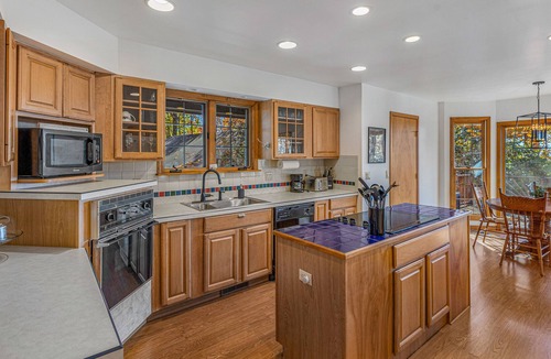 Highlands Hills House | Rosie's Ridge | Sunset View | Highlands, NC | (NEW) Booking Winter 2022!