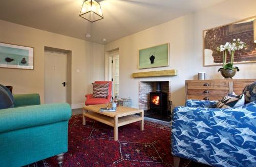 Comrie House | Ross Lodge