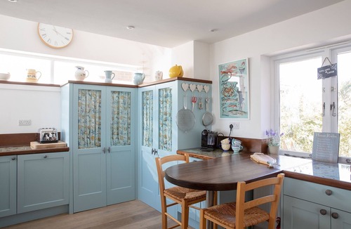 East Wittering Cottage | Rox: Luxury West Wittering Beachfront Home – Sleeps 12, 5 Bedrooms