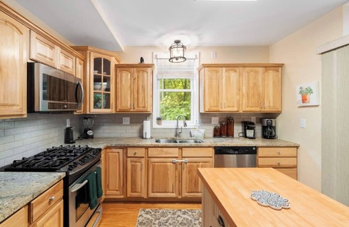 Lake Lure House | Rumbling Bald Amenities House Great Views Golf Cart Hot Tub