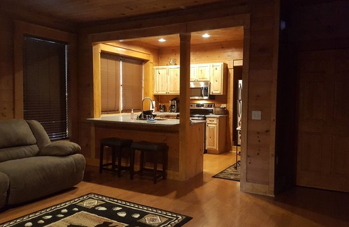 Topton Cabin | Running Branch Lodge (cabin) Nantahala,rafting,zipline,Wifi, dtv, firepit,stream