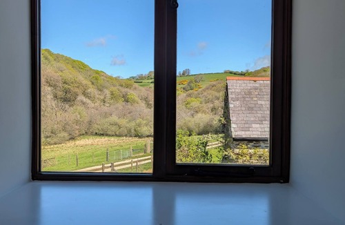 Brayford Cottage | Rural retreat for 2 with private HOT TUB close to Exmoor and the Coast