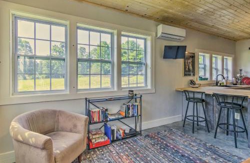 Hendersonville House | Rustic and Authentic Farm Stay by DuPont Forest!