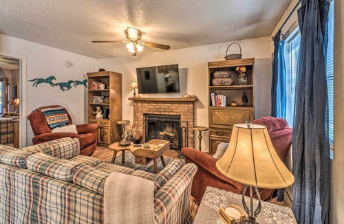 Cloudcroft Cabin | Rustic Cloudcroft Cabin w/ Hot Tub & Fireplace!