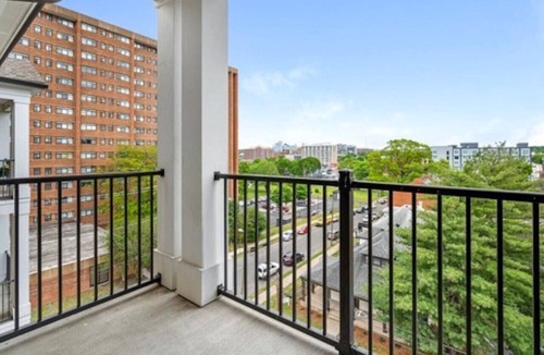 West End Apartment | Rustic Cozy Midtown 1 bd
