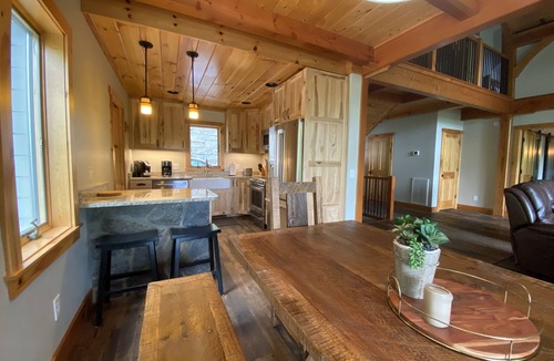 Black Mountain House | Rustic Timber | Luxury Timber Frame in the Heart of Montreat | Streams, Hiking, Close to Asheville