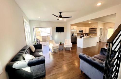 Woodfin House | Sage House