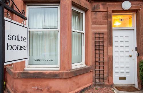 Gifford House | Sailte House