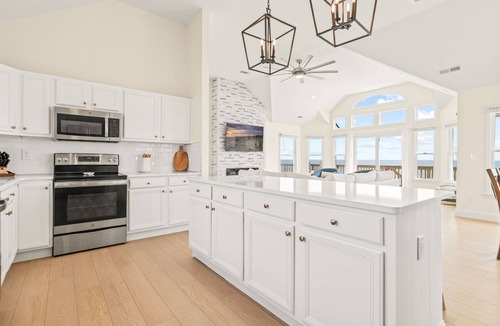 Rodanthe House | SALE! Oceanfront HGTV Dream Home! Hot Tub, Pool table, Game Room, Ocean Views!