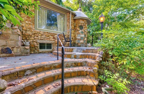 Salisbury Cottage | Salisbury Cottage ~ 7 Mi to High Rock Lake!