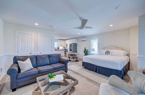 Surf City Apartment | Saltwater Suites, 108 King 1st Floor