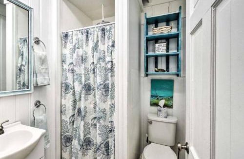 Kill Devil Hills House | Sand Pebbles: Bright Bungalow - Steps to Beach!