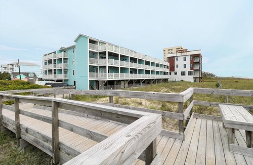 Wilmington Beach Condo | ☀️Sands V A3: Oceanfront, Panoramic Views, Shared Pool☀️