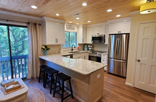Pine Knoll Shores House | Sandy Feet Retreat! Wonderful Oceanside Townhome Sunday to Sunday
