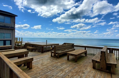 Pine Knoll Shores House | Sandy Feet Retreat! Wonderful Oceanside Townhome Sunday to Sunday