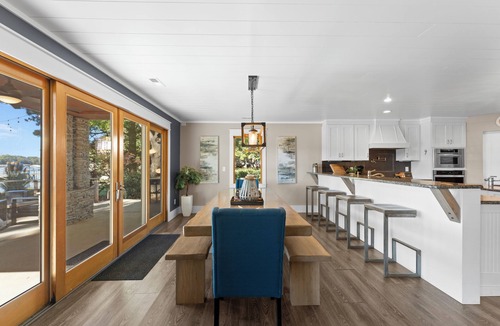 Mayhew House | Sandy Shore - Coastal Cottage Meets Urban Contemporary w/Optional Boat Rental