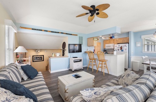 Nags Head House | Sandy Tee: Soundside Golf Villa w/FREE Access to Oceanfront Beach Club