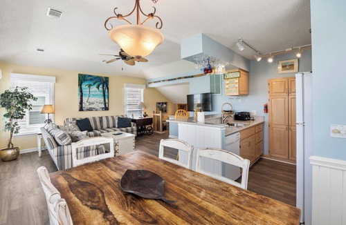 Nags Head House | Sandy Tee: Soundside Golf Villa w/FREE Access to Oceanfront Beach Club