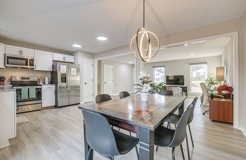 Sanford House | Sanford Family Home w/Deck ~ 2 Mi to Downtown!